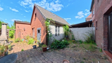 Mit handwerklichem Geschick zum Traumhaus – inklusive Vorkaufsrecht auf die zweite Haushälfte - DieMaacklerOHG (25984)