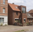 KI-Entwurf - Erker-Ausbau - Mit handwerklichem Geschick zum Traumhaus – inklusive Vorkaufsrecht auf die zweite Haushälfte