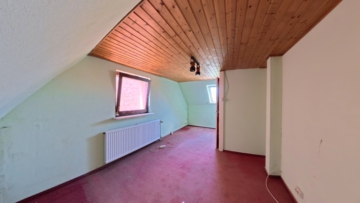 Mit handwerklichem Geschick zum Traumhaus – inklusive Vorkaufsrecht auf die zweite Haushälfte - DieMaacklerOHG (26000)