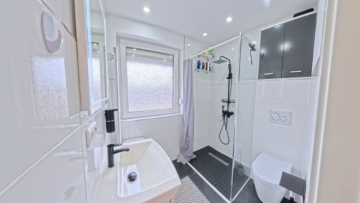 Familienfreundliches Mittelreihenhaus in Reppenstedt- 89 m² mit 5 Zimmern - DieMaacklerOHG (20461)