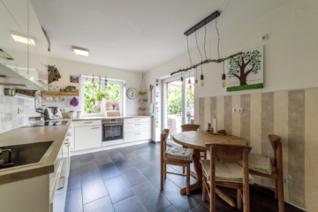 Stilvolles Architektenhaus mit lichtdurchfluteten Räumen, Kamin & Dachterrasse in Scharnebeck - Die Maackler OHG (15660)