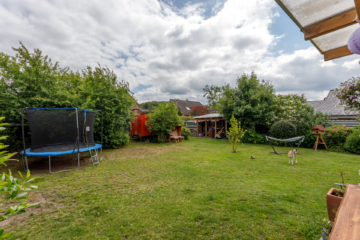 Stilvolles Architektenhaus mit lichtdurchfluteten Räumen, Kamin & Dachterrasse in Scharnebeck - Die Maackler OHG (15656)