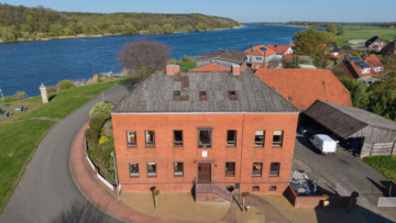 Historisches Anwesen mit Entwicklungspotenzial Ehemaliges Zollhaus – Region Elbe - Die Maackler OHG (21938)