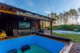 Außenbereich mit Pool - Herrliche Ruhe und Natur, die verzaubert!