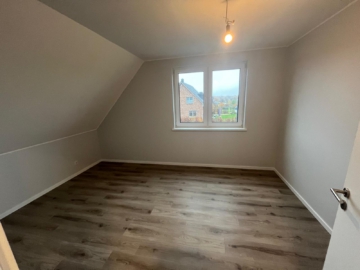 Moderne 125 m² Doppelhaushälfte mieten - geräumig, modern & familienfreundlich - DieMaacklerOHG (17119)