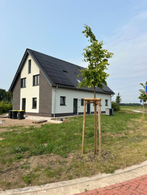 Moderne 125 m² Doppelhaushälfte mieten - geräumig, modern & familienfreundlich - DieMaacklerOHG (17112)