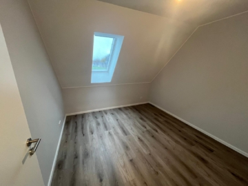 Moderne 125 m² Doppelhaushälfte mieten - geräumig, modern & familienfreundlich - DieMaacklerOHG (17120)