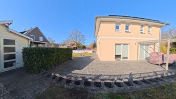 Zentral wohnen in Adendorf- Einfamilienhaus mit 120 m² Wohnfläche - DieMaacklerOHG (23031)