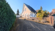 DieMaacklerOHG - Einfamilienhaus mit zusätzlichem Bauplatz auf Erbpachtgrundstück in zentraler Lage von Adendorf