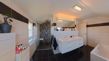 Zentral wohnen in Adendorf- Einfamilienhaus mit 120 m² Wohnfläche - DieMaacklerOHG (20898)