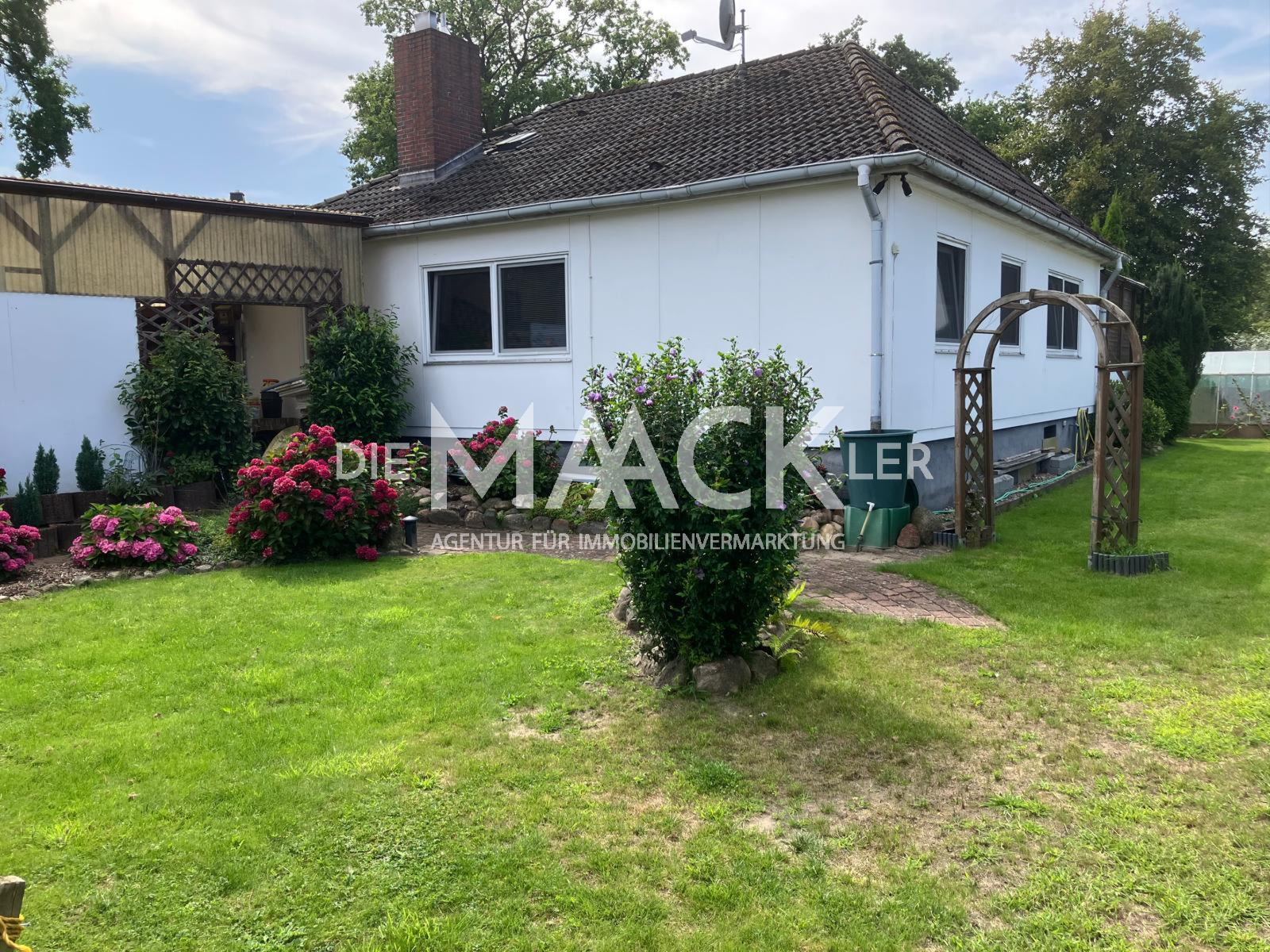 Real Estate Title Image Background