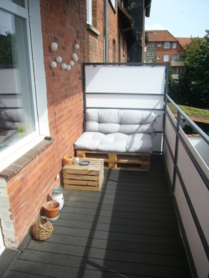 Möbliert einziehen: 1,5-Zimmer-Wohnung mit Südbalkon in zentraler Lage von Lüneburg - DieMaacklerOHG (19653)