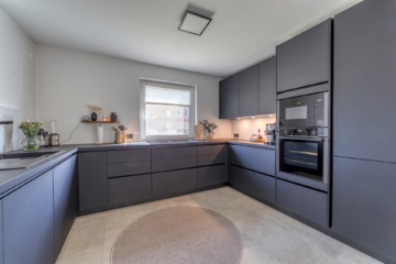 Großes Grundstück, viel Haus, keine Baustellen – sofort einziehen - Küche (20058)