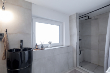 Großes Grundstück, viel Haus, keine Baustellen – sofort einziehen - Gäste-Bad (20067)