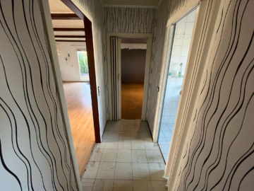 Geräumiger Bungalow mit viel Platz und Potenzial - DieMaacklerOHG (26771)
