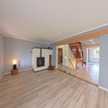 Gepflegtes Einfamilienhaus in ruhiger Lage von Lauenburg- 131 m² Wohnfläche & Gartenidylle - DieMaacklerOHG (18198)