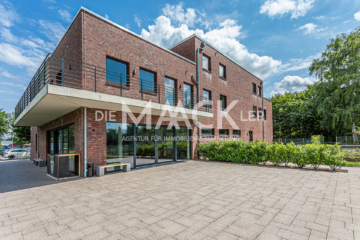 Modernes Bürogebäude in der Goseburg - DieMaacklerOHG (11938)