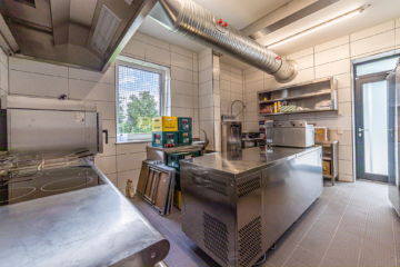 Modernes Bürogebäude in der Goseburg - DieMaacklerOHG (11951)