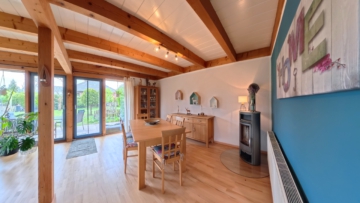 Mehr als ein Haus: Ein wohngesundes Zuhause voller Wärme und Natürlichkeit - Wohnbereich 3 (23454)