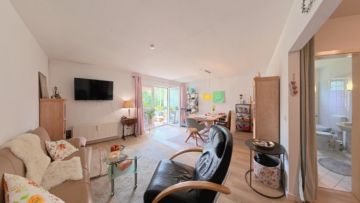 Großzügige 2-Zimmerwohnung mit Balkon und verwunschenem Blick ins Grüne - DieMaacklerOHG (27301)
