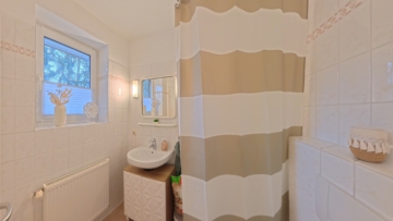 Sachwert mit Zukunft – vermietete Doppelhaushälfte als Kapitalanlage - DieMaacklerOHG (19114)