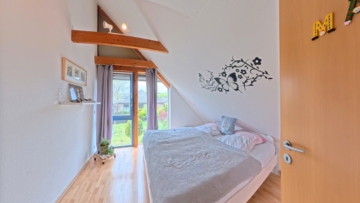 Charmantes Einfamilienhaus in Bienenbüttel – Holzhaus mit Keller, Garten & 750 m² Grundstück - Zimmer 3 OG 1 (21140)