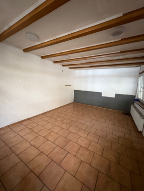 Praktische Halle mit Büro- und Nebenräumen in Adendorf zu vermieten - DieMaacklerOHG (19249)