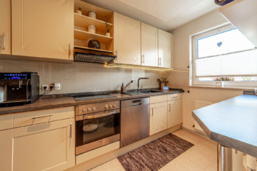 Auf die Lage kommt es an. Von hier aus können Sie Lüneburg noch besser genießen - Küche (14438)