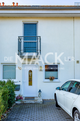 Auf die Lage kommt es an. Von hier aus können Sie Lüneburg noch besser genießen - Hauseingang (14459)