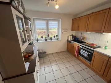 Großzügige Doppelhaushälfte mit Garten und Carport in ruhiger Lage - DieMaacklerOHG (20356)