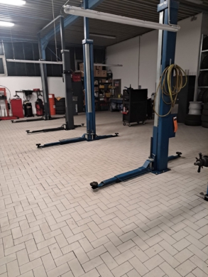 Vielseitig nutzbare KFZ-Halle mit hochwertiger Ausstattung in Bardowick - Die Maackler OHG (20139)