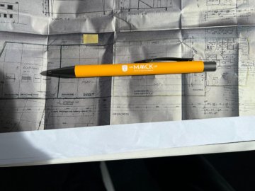 Vielseitig nutzbare KFZ-Halle mit hochwertiger Ausstattung in Bardowick - Die Maackler OHG (20140)