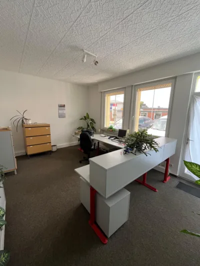 Bürofläche in der Lüneburger Goseburg- 90 m² mit 3 Räumen - DieMaacklerOHG (27917)
