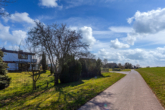 DieMaacklerOHG - Architektur trifft Elbblick – Exklusives Wohnen am Deich