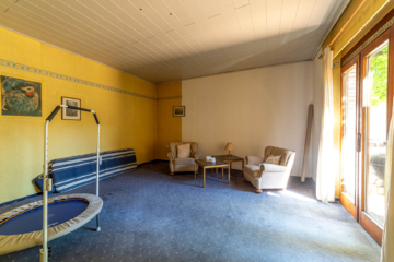 Ideale Gelegenheit für Handwerker- EFH mit Sanierungsbedarf - DieMaacklerOHG (20033)