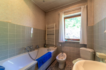 Ideale Gelegenheit für Handwerker- EFH mit Sanierungsbedarf - DieMaacklerOHG (20038)