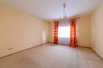 Charmantes Zweifamilienhaus mit vielfältigen Nutzungsmöglichkeiten - Schlafzimmer (16980)