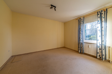 Charmantes Zweifamilienhaus mit vielfältigen Nutzungsmöglichkeiten - Schlafzimmer (16982)