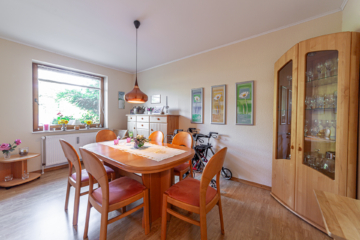 Attraktive Kapitalanlage in Neetze- vollvermietetes Zweifamilienhaus in ruhiger Lage - DieMaacklerOHG (12822)