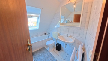 Attraktive 4-Zimmer-Wohnung mit Studio, Garten und Stellplatz in Wendisch Evern bei Lüneburg - DieMaacklerOHG (26449)