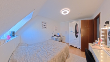 Attraktive 4-Zimmer-Wohnung mit Studio, Garten und Stellplatz in Wendisch Evern bei Lüneburg - DieMaacklerOHG (26439)