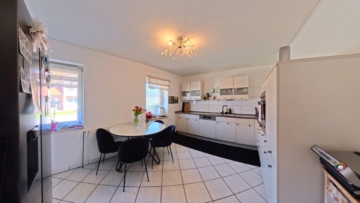 Attraktive 4-Zimmer-Wohnung mit Studio, Garten und Stellplatz in Wendisch Evern bei Lüneburg - DieMaacklerOHG (26435)