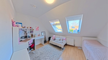 Attraktive 4-Zimmer-Wohnung mit Studio, Garten und Stellplatz in Wendisch Evern bei Lüneburg - DieMaacklerOHG (26432)