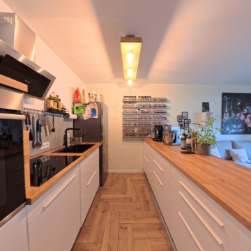 Bungalow mit 2 Einheiten und 90 m² Wohnfläche- vollvermietetes Anlageobjekt - DieMaacklerOHG (16801)
