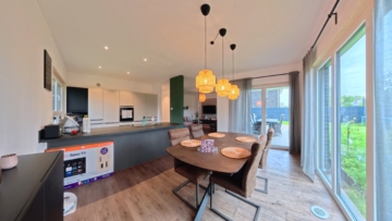Moderne Architektur trifft Zukunftstechnik–Energieeffizientes Wohnen in ruhiger Lage von Artlenburg - Esszimmer Küche (21760)