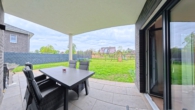 Terrasse - Moderne Architektur trifft Zukunftstechnik–Energieeffizientes Wohnen in ruhiger Lage von Artlenburg