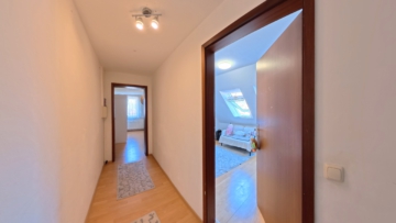 Attraktive 4-Zimmer-Wohnung mit Studio, Garten und Stellplatz in Wendisch Evern bei Lüneburg - DieMaacklerOHG (20641)