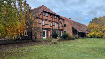 Ein Zuhause mit Geschichte – Resthof auf dem Land zu vermieten - DieMaacklerOHG (18627)