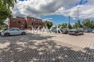 Moderne Büroflächen mit großzügiger Dachterrasse – flexible Raumaufteilung für Ihr Unternehmen - DieMaacklerOHG (27842)