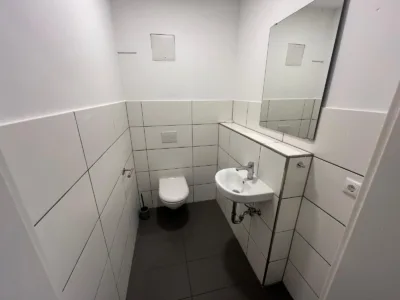 Moderne Büroflächen mit großzügiger Dachterrasse – flexible Raumaufteilung für Ihr Unternehmen - DieMaacklerOHG (27850)